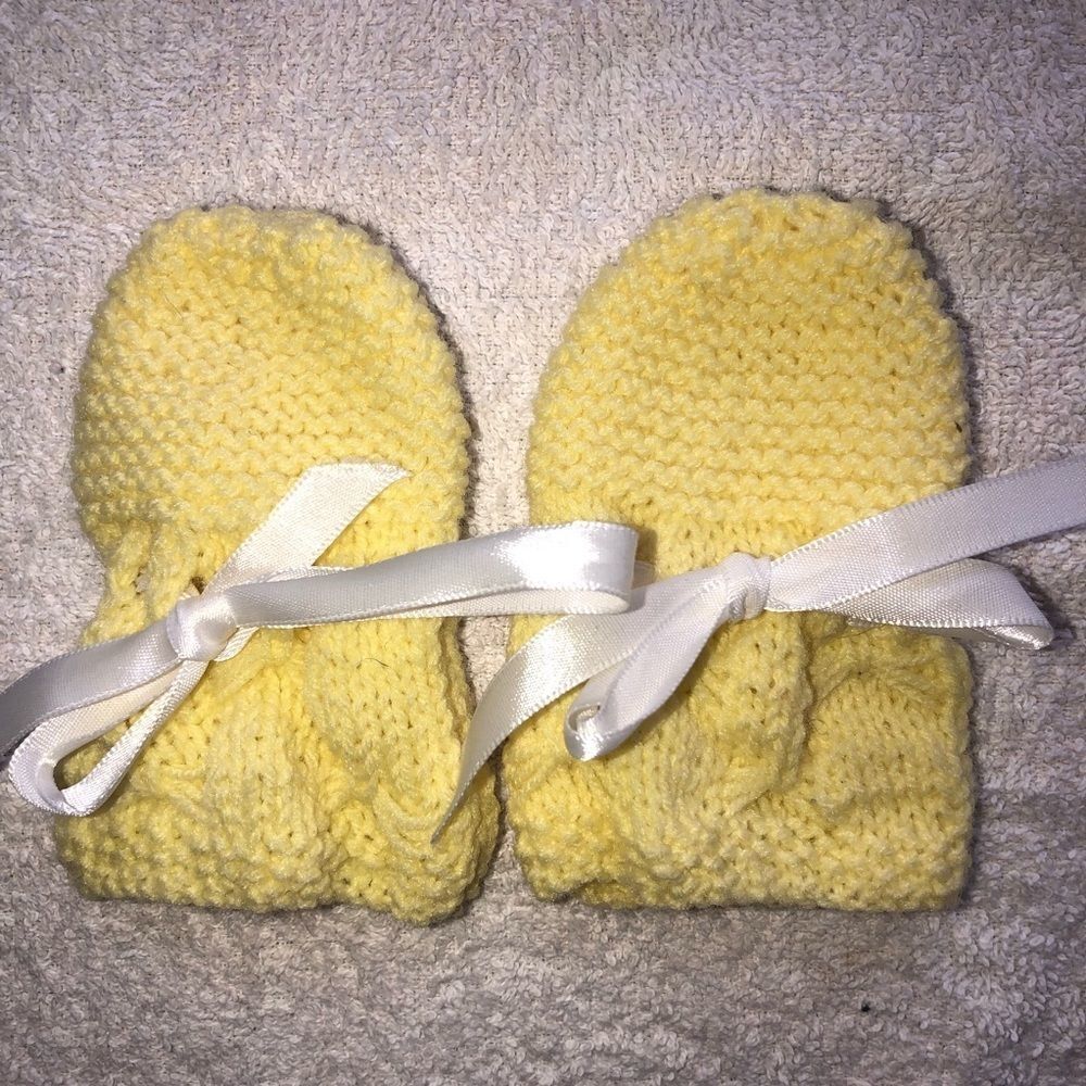 New Infant Newborn-12M Hand Knitted Mittens